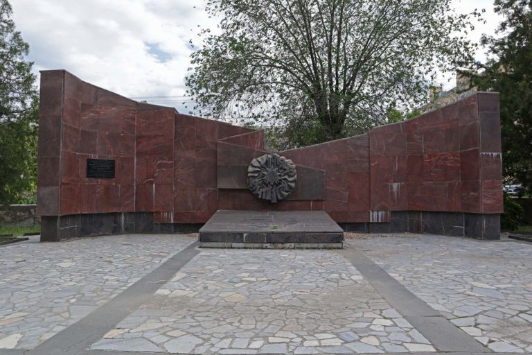 Братская могила в г. Волгоград – пр. Металлургов, Краснооктябрьский район